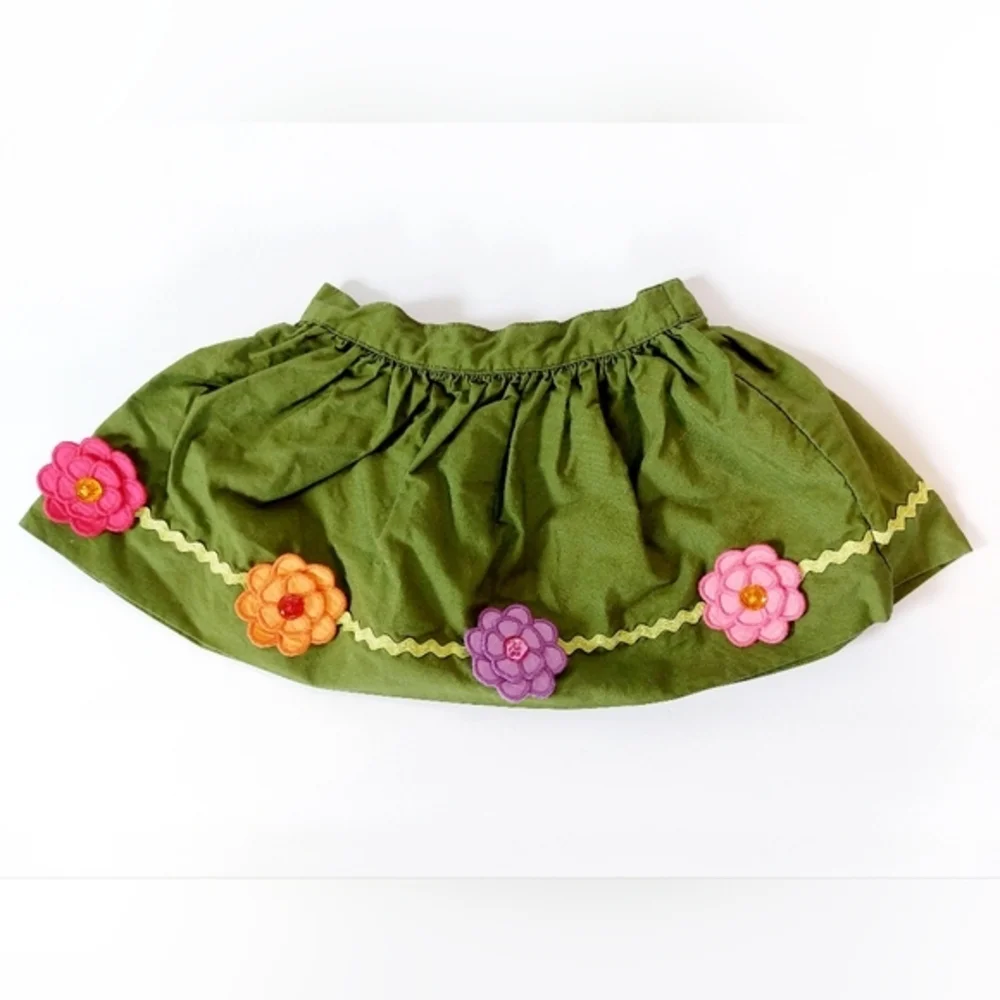 Set of‎ 2 Green Skirts Gymboree size 12-18 months